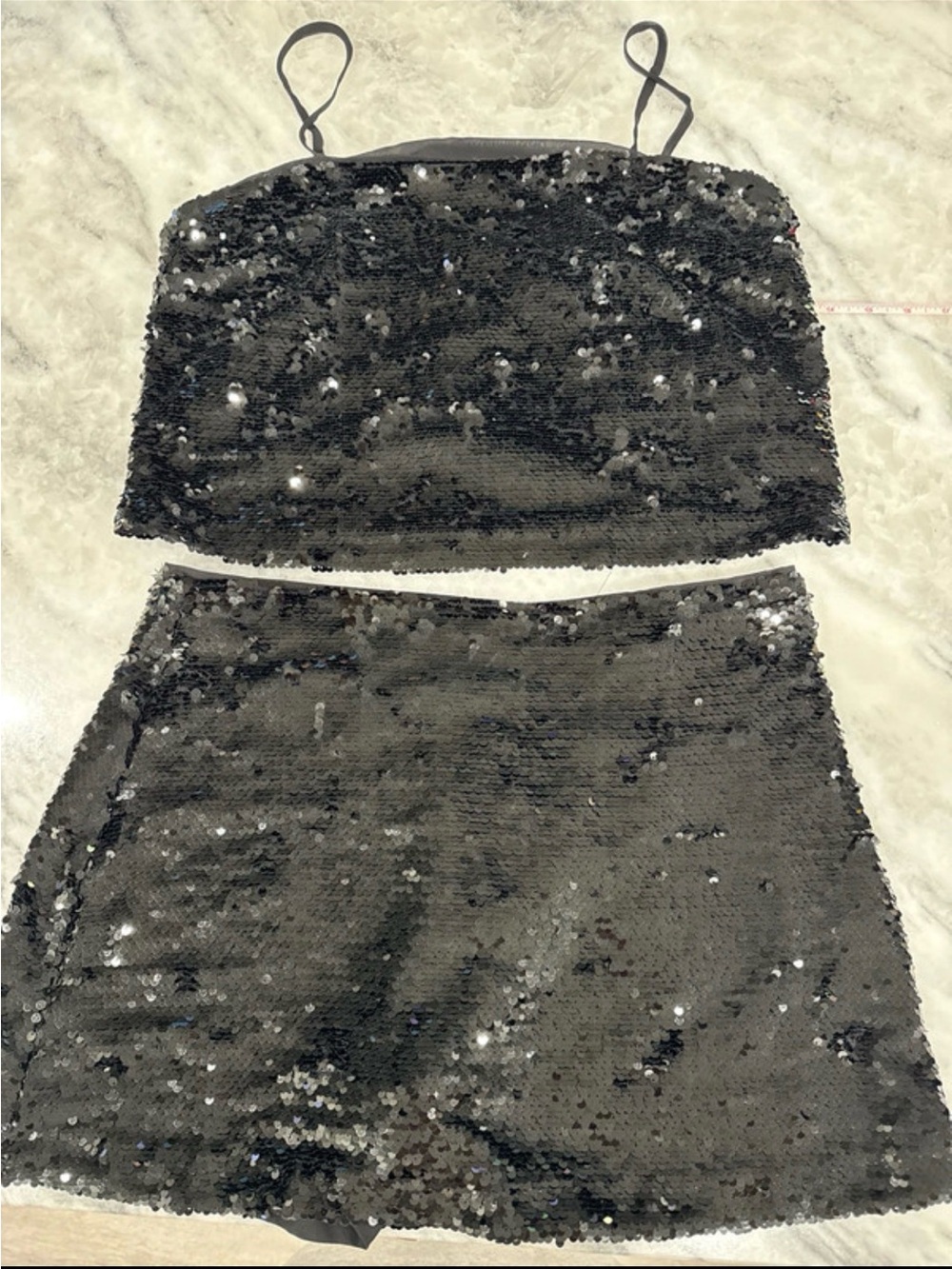 GAP Black Sequin Mini Skirt outfit